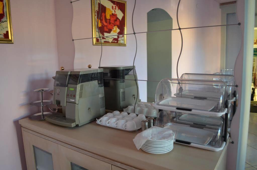 Pensiunea Andy Braşov Extérieur photo
